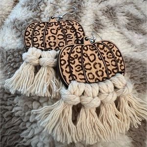 *LIMITED EDITION* LEOPARD PUMPKIN macrame earrings